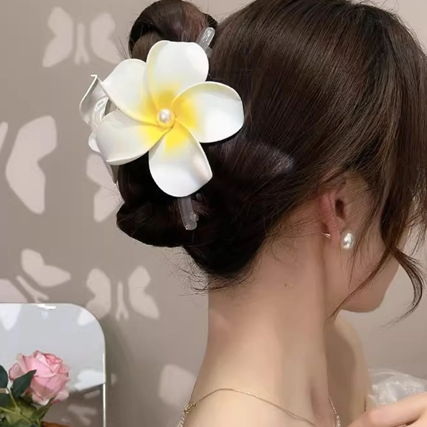 Sweet Hair Clips Frangipani Hair Claws Plumeria Transparent Flower Hairpins Hawaiian Gradient Hair Clamp Shark Clip 8/10/12cm