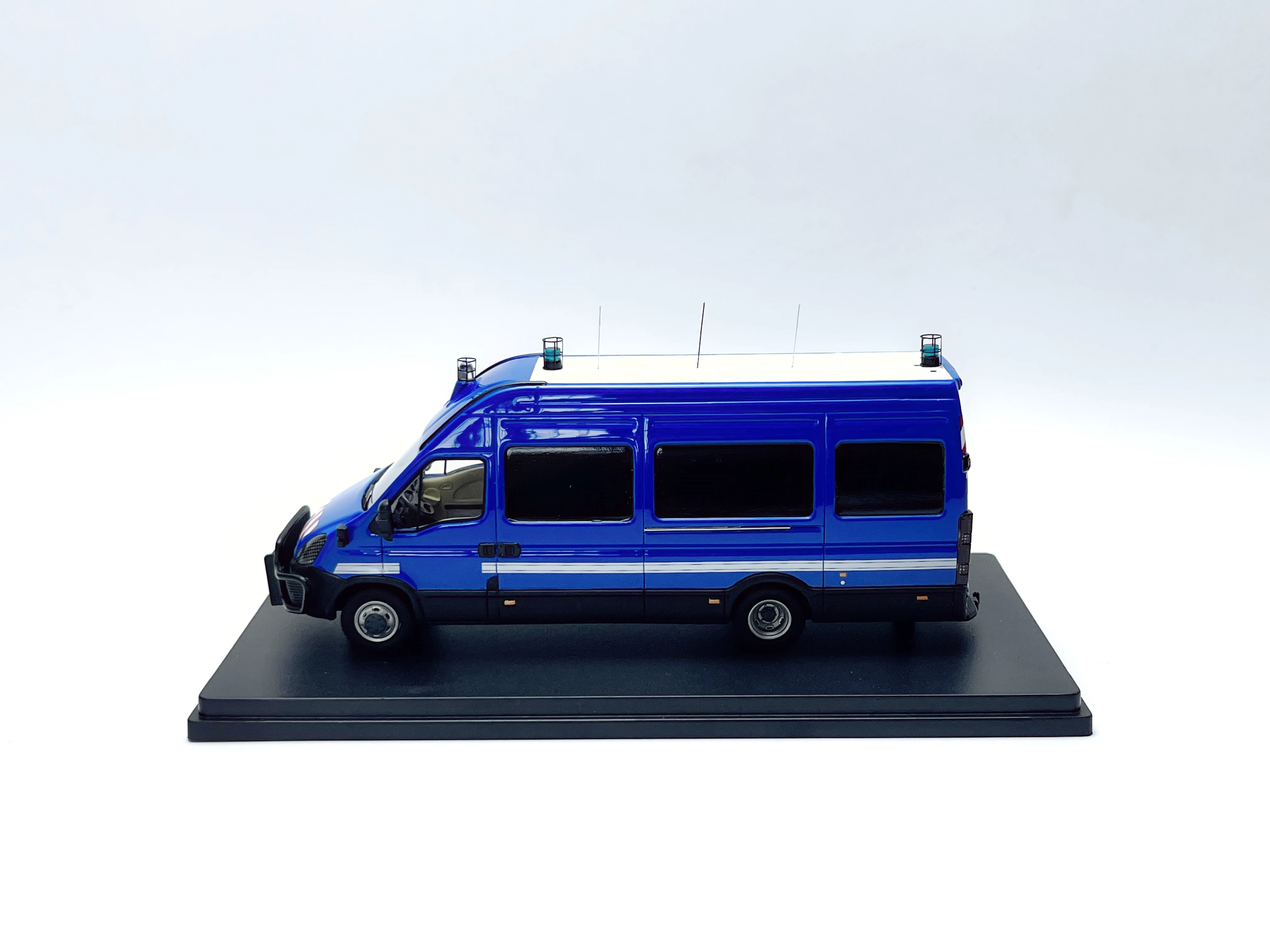 PERFEX 1/43 Scale IVECO DAILY Simulated Resin Car Model Collectible Toy Gift Souvenir Display