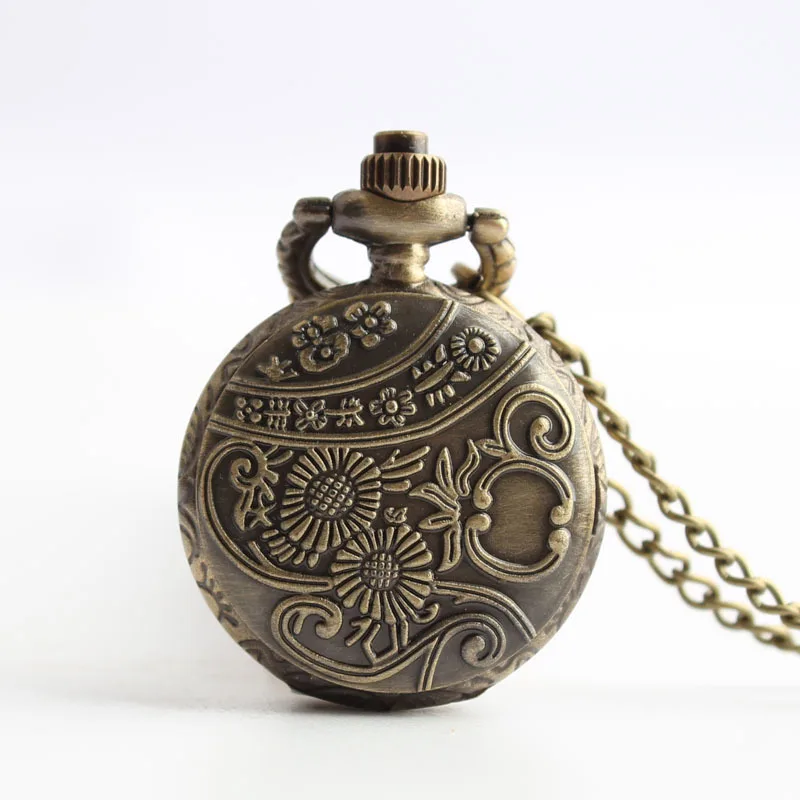 Luxury Cute Sliver Dial Quartz Pocket Watch for Men Women Eagle Rose Flower Engraved Case Fob Chain Pendant Necklace Clock Gifts