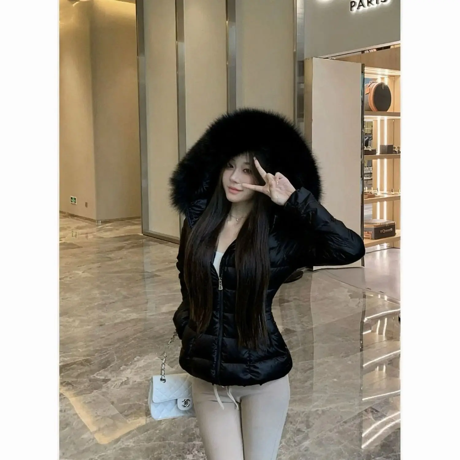 Cappotto invernale 2026 in cotone slim fit con cappuccio corto alla moda, vita da donna, nuovo cappotto caldo in cotone di tendenza