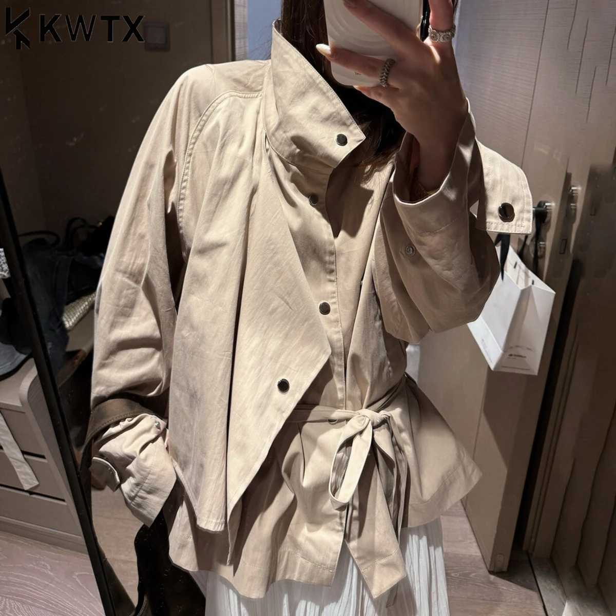 

KWTX 2025 новый женский двубортный плащ, куртка с воротником-стойкой и поясом, ретро-шик, минималистичный, роскошный, повседневный, весна-осень
