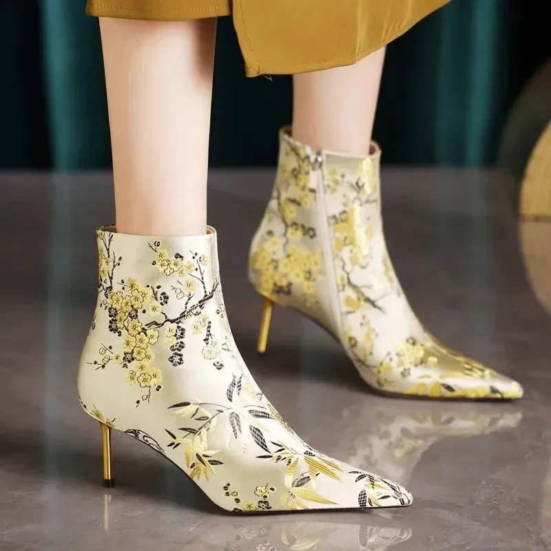 

2024 Winter New Fashion Women Boots High Heels Sexy Chelsea Boots Pointed Toed Party Shoes Female Trend Ankle Boots Mujer