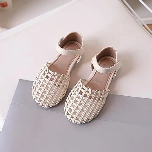 Toddler Girls Strappy Sandals 2026 New Summer Kids Barefoot Braided Sandals Soft Sole Simple Retro Style Party Wedding Dress Up