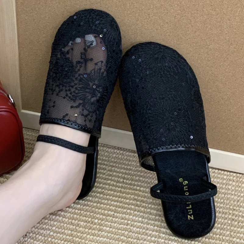 

Черные сетчатые тапочки на плоской подошве с вышивкой, женские удобные дышащие повседневные туфли на мягкой подошве, летняя модная элегантная пляжная обувь для отдыха