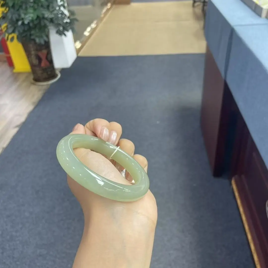 

Натуральный нефрит Хэтянь, прозрачная вода, защитный браслет, щедрый темперамент, защитная полоса, нефритовый браслет