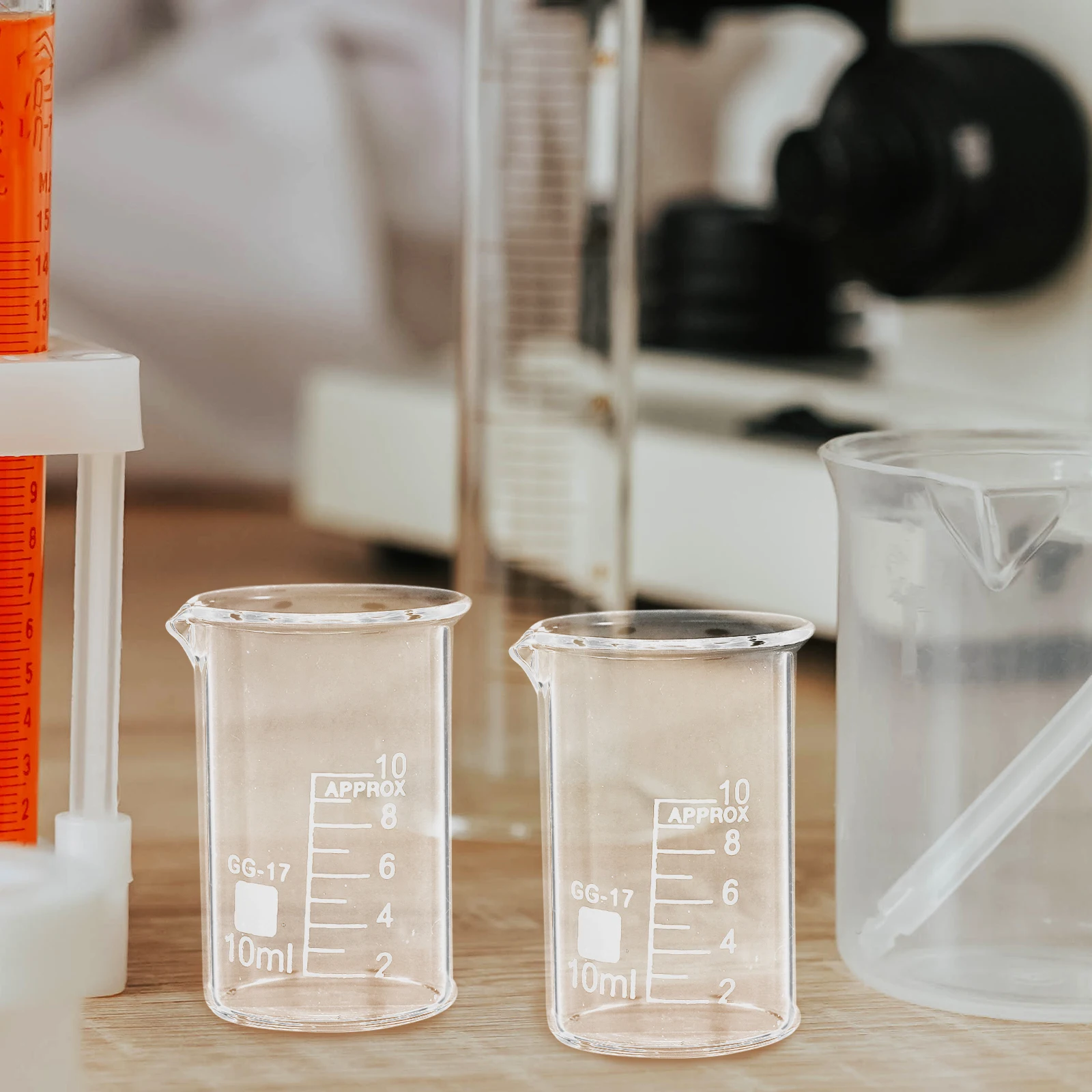 

6Pcs Heat Resistant Measuring Beakers Set Graduated Glass Lab Cups for Accurate Pouring Chemistry Projects Baking Solvents