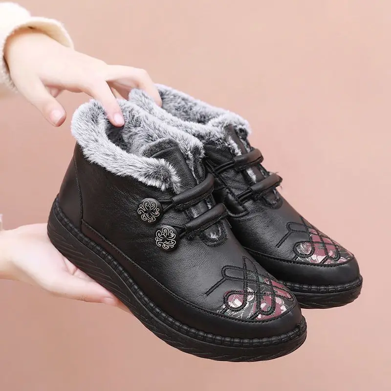 Women Winter Boots Ladies Waterproof Plush Fur Snow Boots Female Slip On Casual Footwear Flat Ankle Boots Plus Size Boots