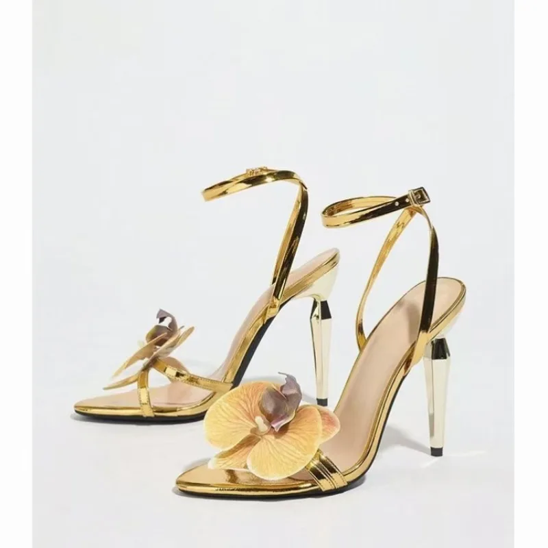 

Лето 202, женские босоножки на каблуке с острым носком и цветком, сексуальные женские босоножки на высоком каблуке на шпильке с ремешками сзади, размер 43