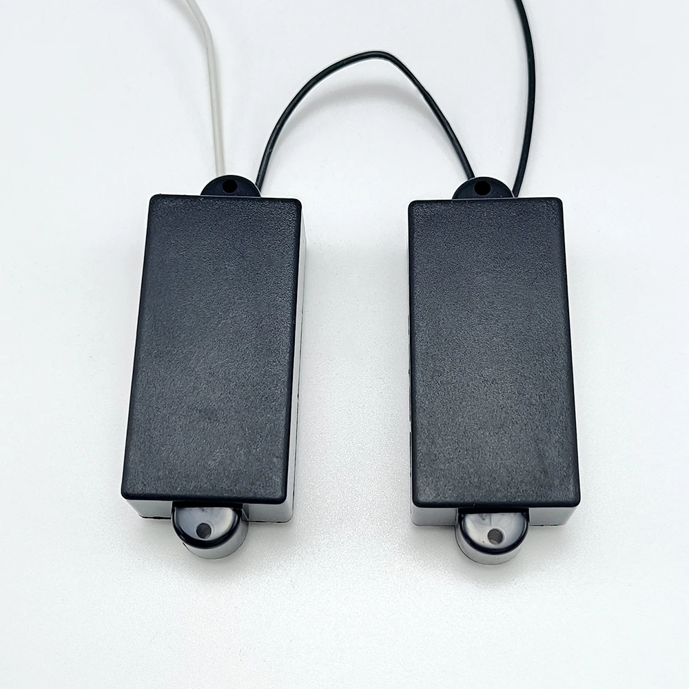 1 Set Closed 4-Stri…