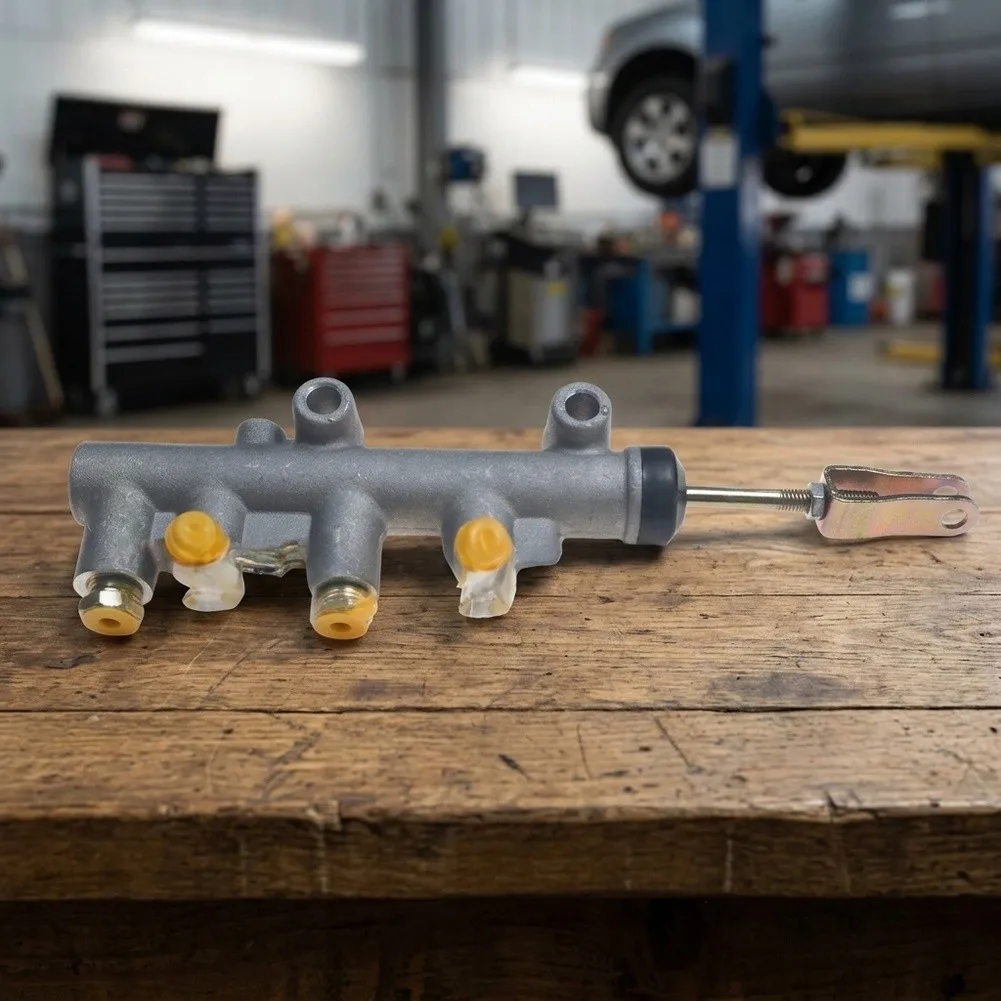 For Frequent Use Scenarios Brake Master Cylinder Robust Gray Cast Iron Material Compact Structure Design For E4 LE Plus Vehicle