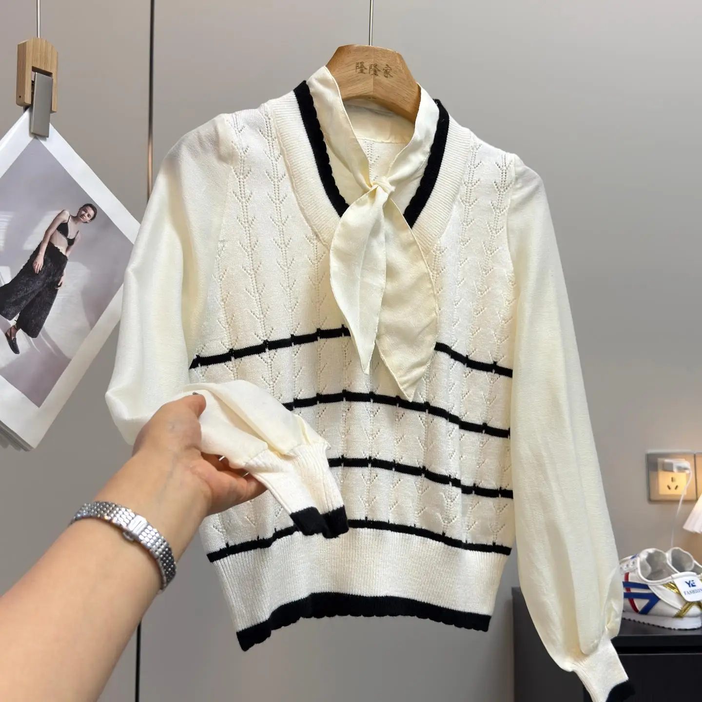 

Вязаный свитер в стиле колледж с полосками и цветовыми блоками, женский, весенний, для многослойных образов, свободный крой, длинный рукав, стандартная длина