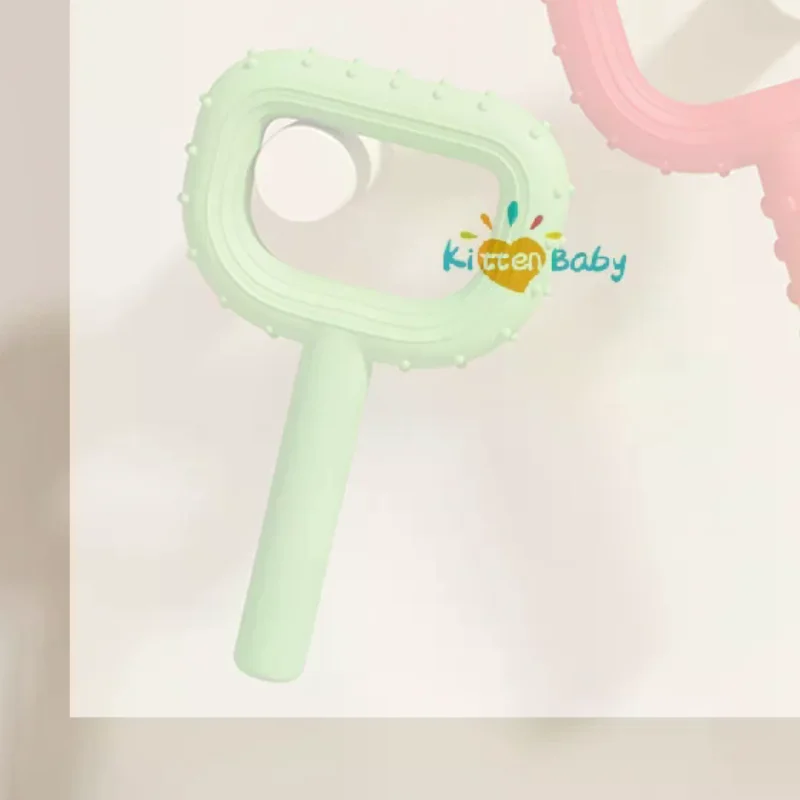 

1 шт. Детский силиконовый прорезыватель D-образной формы, сенсорный, красно-зеленый, для прорезывания зубов, при аутизме, для жевания, для ухода за ребенком, развивающий инструмент