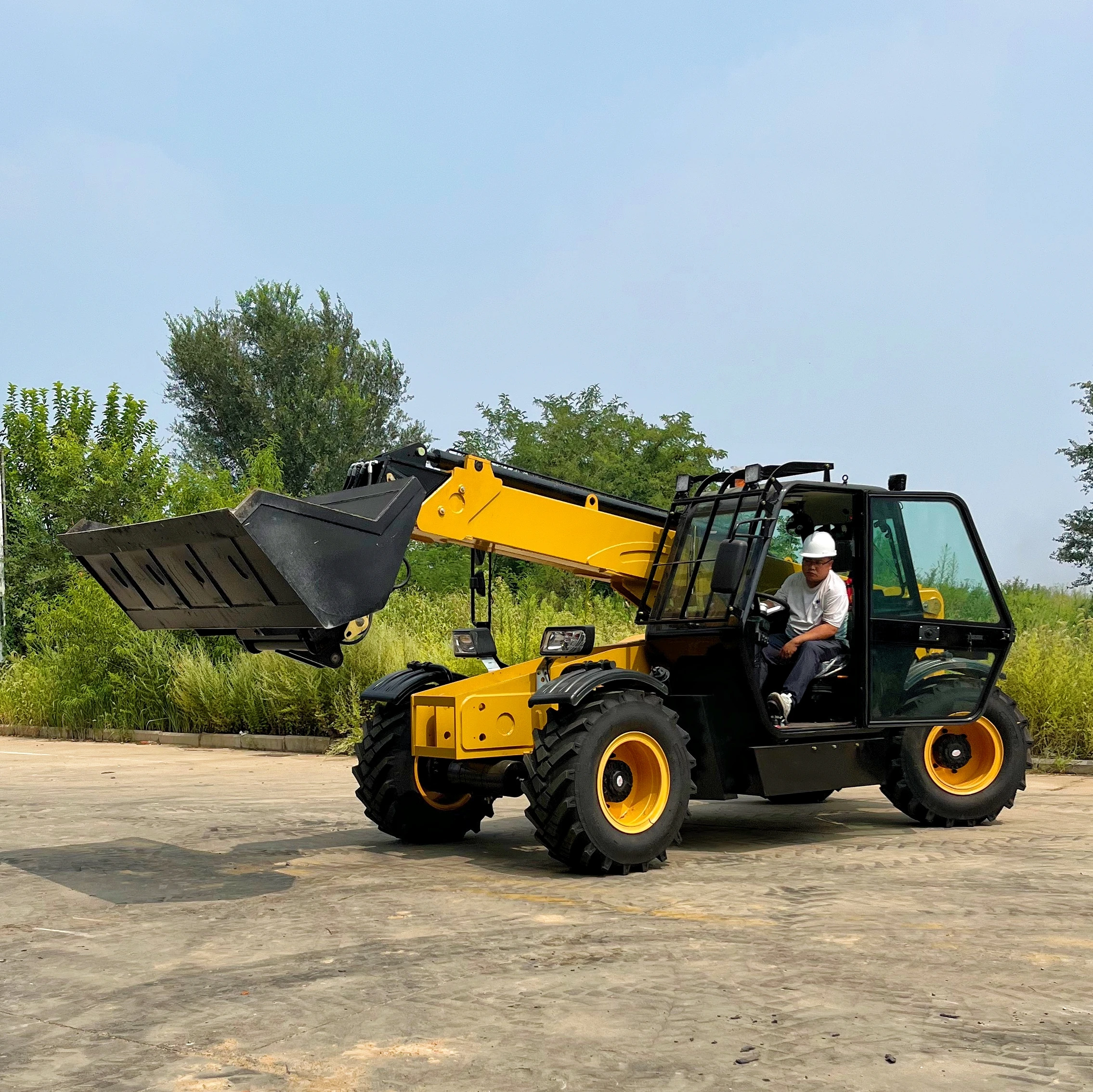 YG Chinese Telehandler Telescopic Forklift 3 Ton 4 Ton 5 Ton 7m 14m 18m Telescopic Handler Mantou Loader EPA Engine Optional