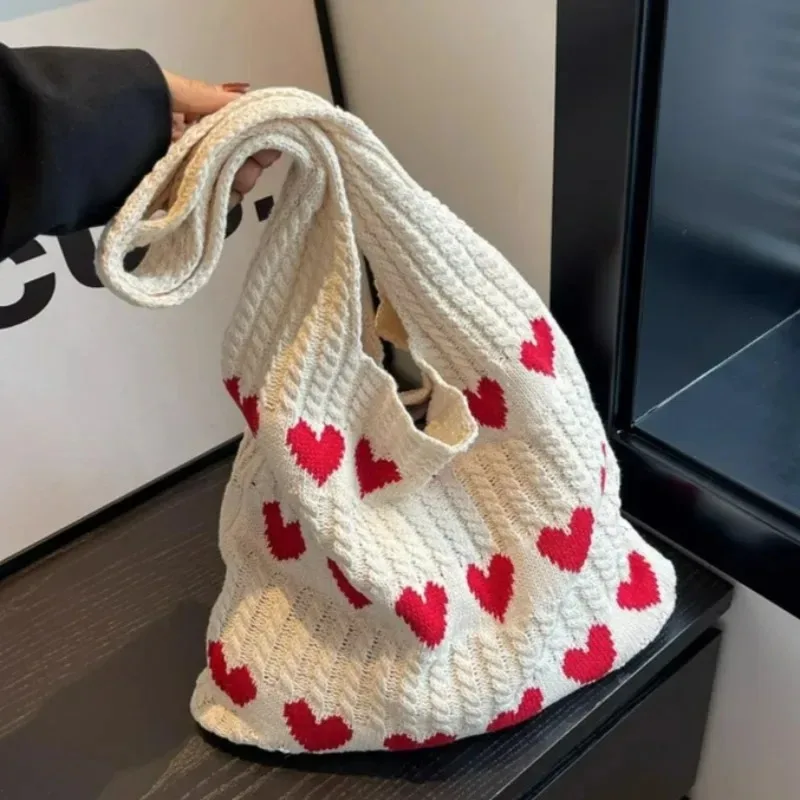 Love Heart Knitted Bag Women Bag Street Literary Leisure Wool Knitting Shoulder Bags Large Capacity Tote Girl Cute Shoulder Bag