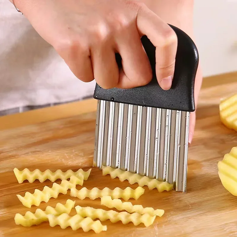 2026 Stainless Steel Wave Potato Knife – French-Fry & Veggie Crinkle Cutter, Wolf-Fang Blade, Kitchen Chip Slicer Tool