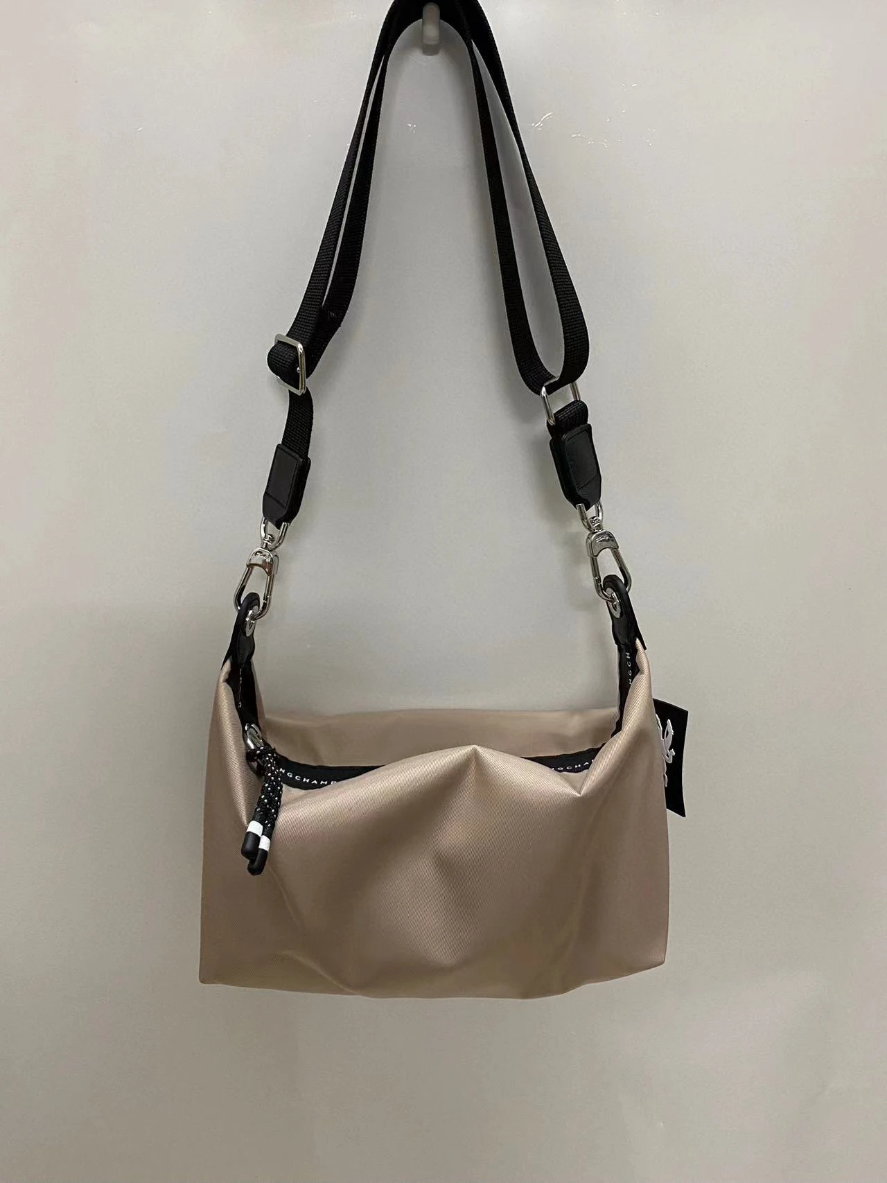 

Eco-Friendly Yoga Bag Casual Crossbody Nylon oulder Bag Versatile High-End Energy Diagonal Pattern Bag for Men And Women