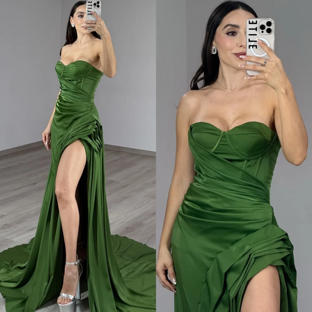 

Романтическое зеленое атласное вечернее платье по индивидуальному заказу, классические платья без бретелек без рукавов для выпускного вечера, элегантные вечерние платья со шлейфом