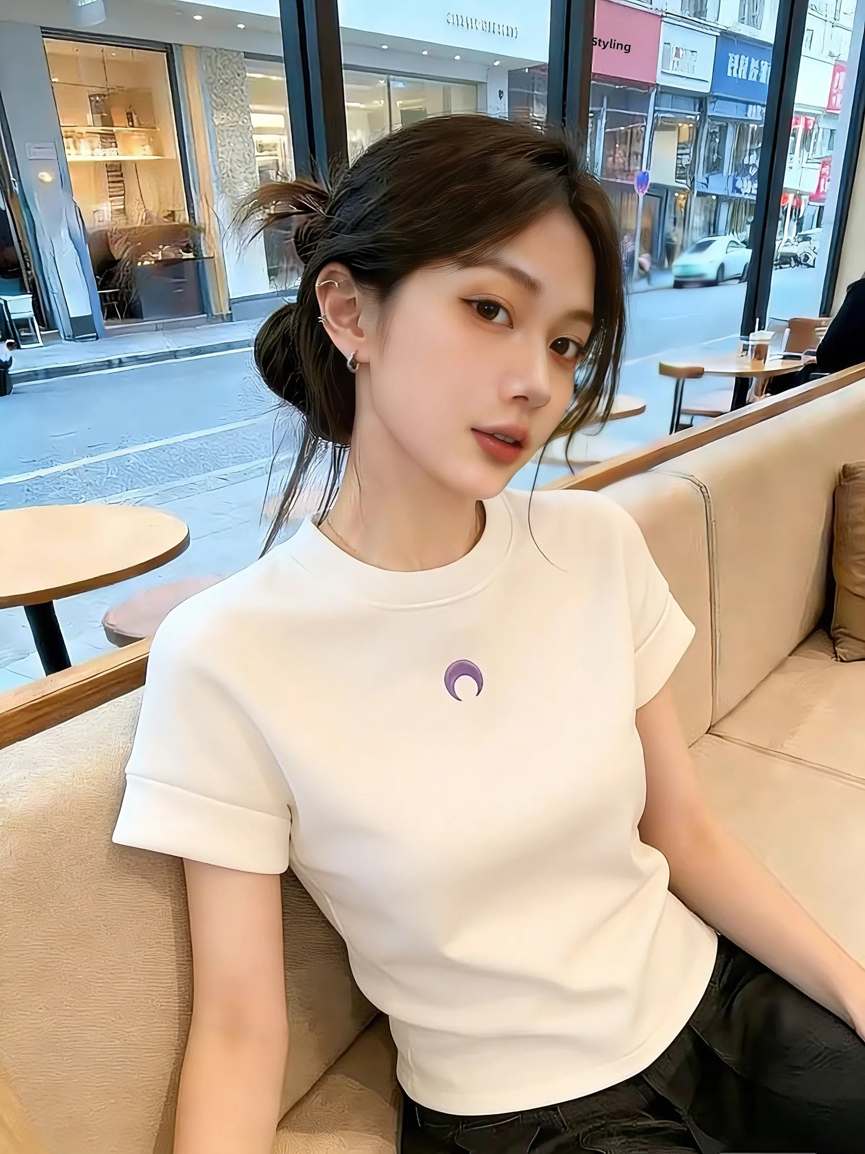 

White Pure Cotton Moon Embroidery Short Sleeve T-Shirt Women's Summer New Style Age-Defying Slim Fit Top Self-Reserved Style