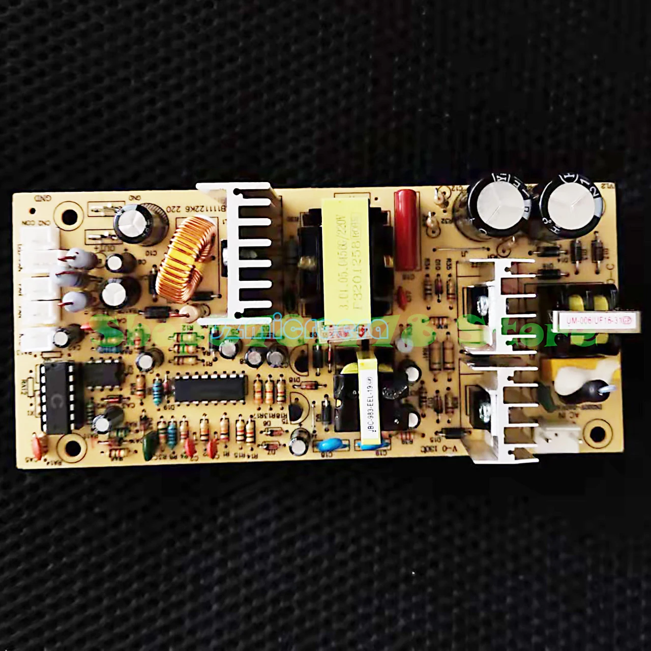Carte de contrôle pour réfrigérateur de vin 110 V HYS60-12-KD PCB11122K6 Analyse complète et guide d’utilisation pratique
