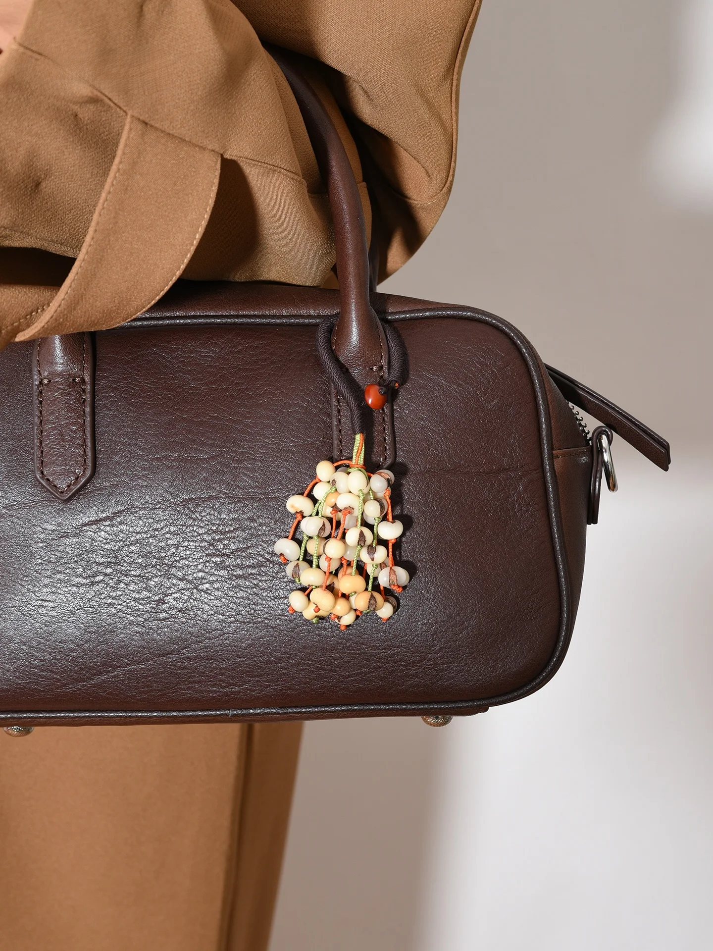 pingente-artesanal-de-semente-de-palmeira-e-semente-de-buda-para-bolsa-com-buda-dourado-e-grama-de-buda-acessorio-de-joalhe