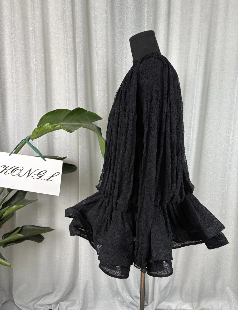 Vestido negro Sexy liso suelto con pliegues empalmados ahuecados para mujer diseño de manga larga traje de tres piezas conjuntos de club nocturno de moda
