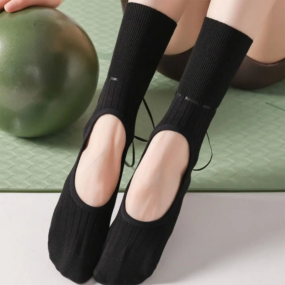 

New Cotton Pilates Socks Harajuku Street Breathable Yoga Socks Non-Slip Grip Casual Strappy Grip Sock