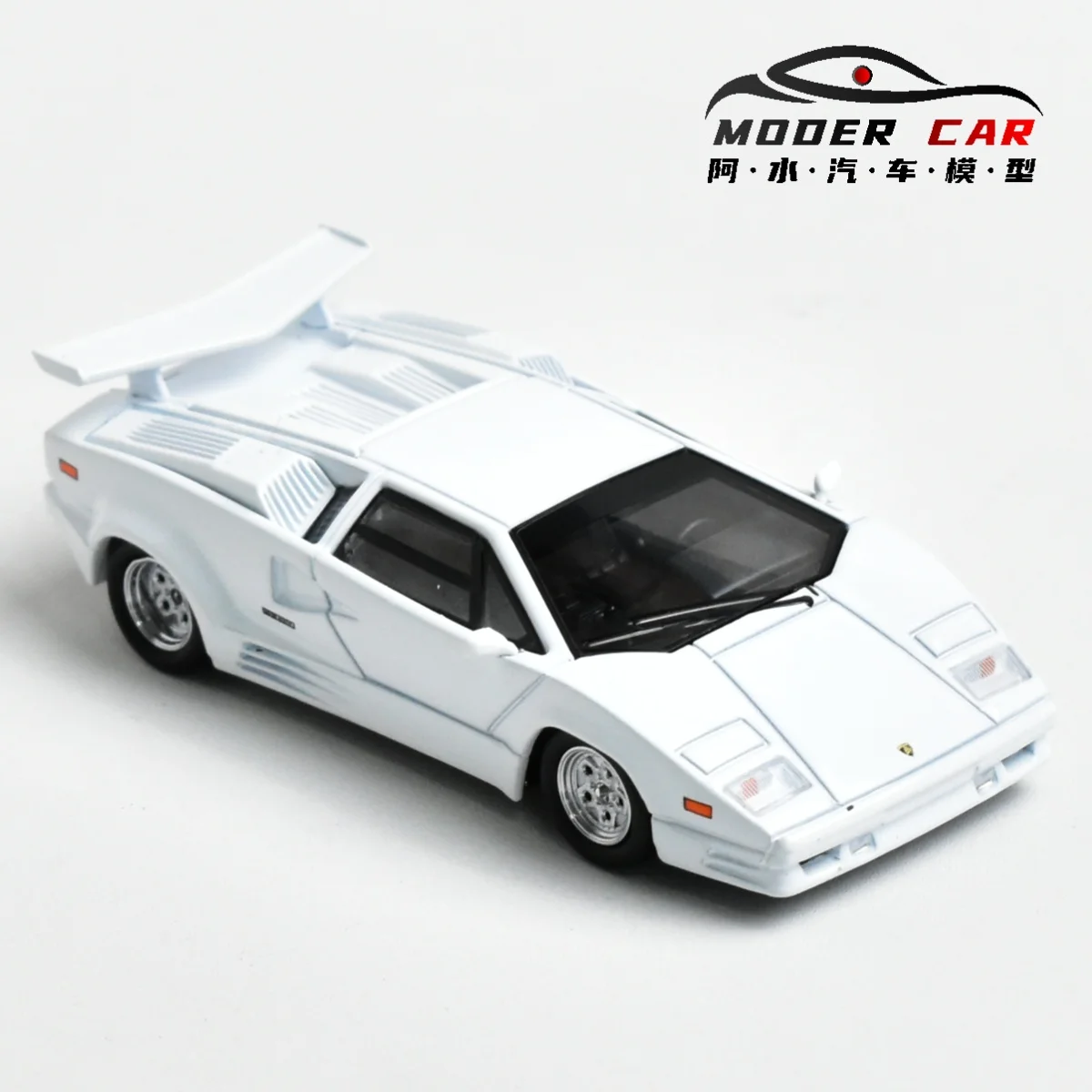 

Модель автомобиля MINIGT TSM 1134 1:64 из литого металла