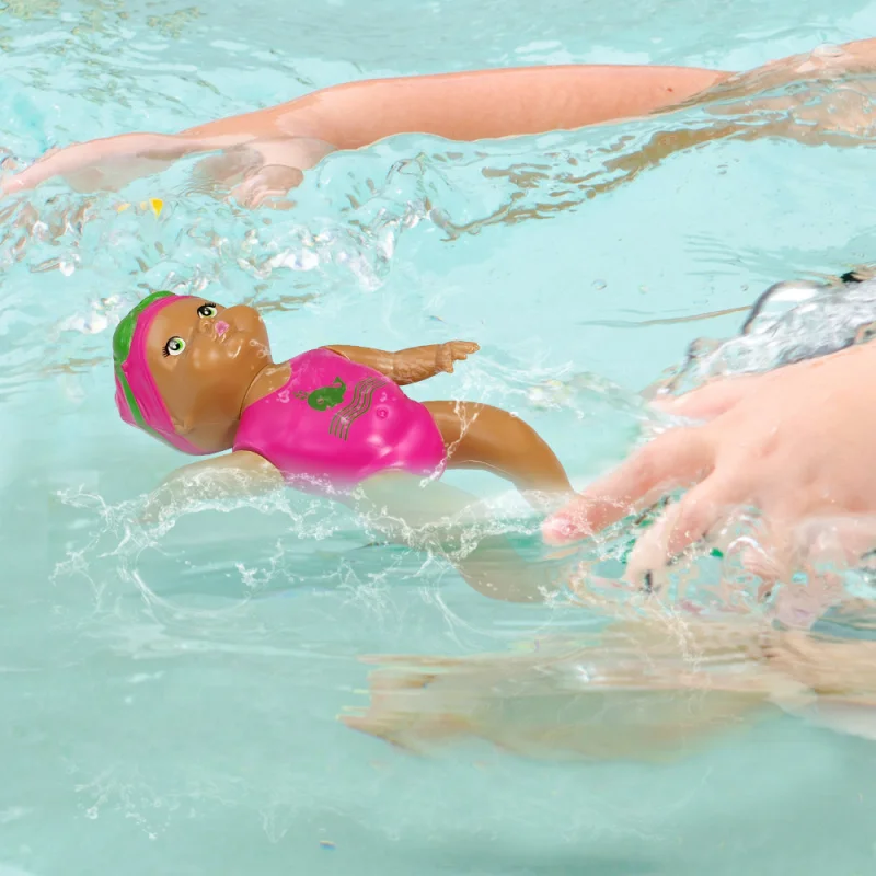 Boneca de natação flutuante com colisão simulada, boneca de natação enrolada, adequada para brincar na água da piscina, int