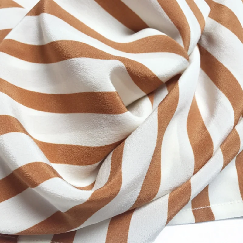 เสื้อไหมแท้ 100% ยี่ห้อ Birdtree ขนาด 18 มม. เสื้อเชิ้ตผ้าเครปสองชั้นลายทางสำหรับผู้หญิง ซักแบบ Sand Wash แขนยาว เสื้อลำลองรุ่นใหม่ปี 2025 รุ่น T5D309JF