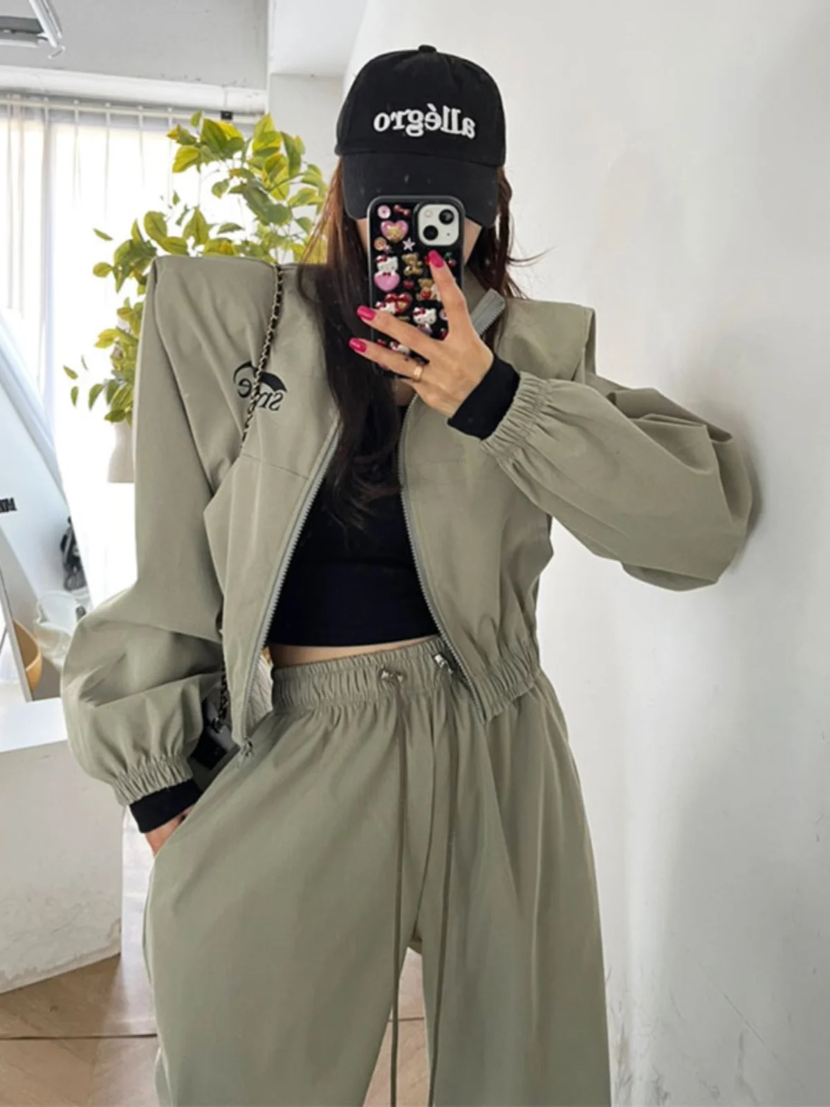 

Повседневный топ на молнии в стиле ретро, спортивные брюки с высокой талией и широкими штанинами, комплект из двух предметов, женский ансамбль с воротником-стойкой