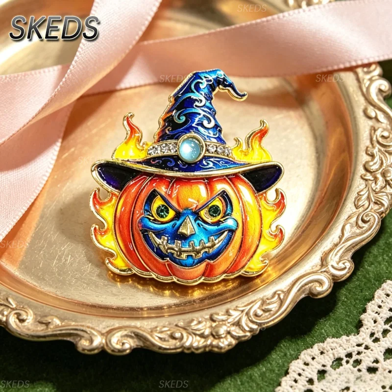 SKEDS Halloween Kürbis-Hexe Emaille-Brosche Feuerzauberer-Hut Anstecknadel für Damen und Herren Halloween-Party Schmuck-Accessoires – Detail 5