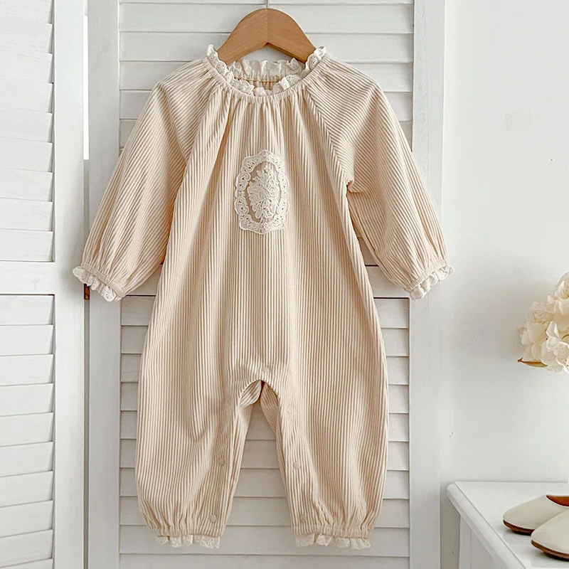 

2024 New Spring Korean Style Clothing Toddler Baby Girl Romper Long Sleeved Corduroy Lace Splicing Newborn Baby Girl Jumpsuit