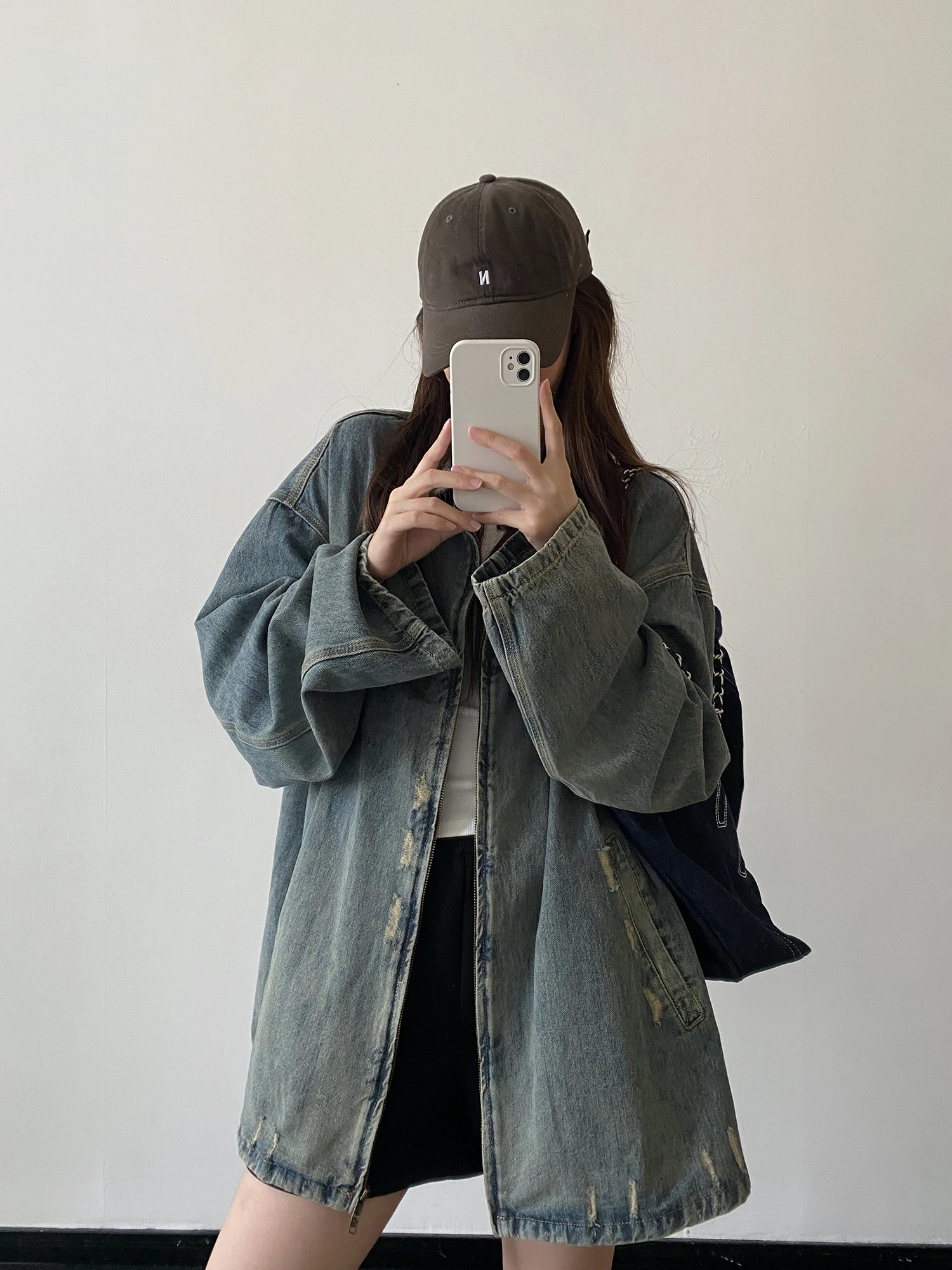 

Женская повседневная джинсовая куртка SunYeo свободного кроя с эффектом потертости, на молнии, в американском ретро-стиле, для осеннего сезона