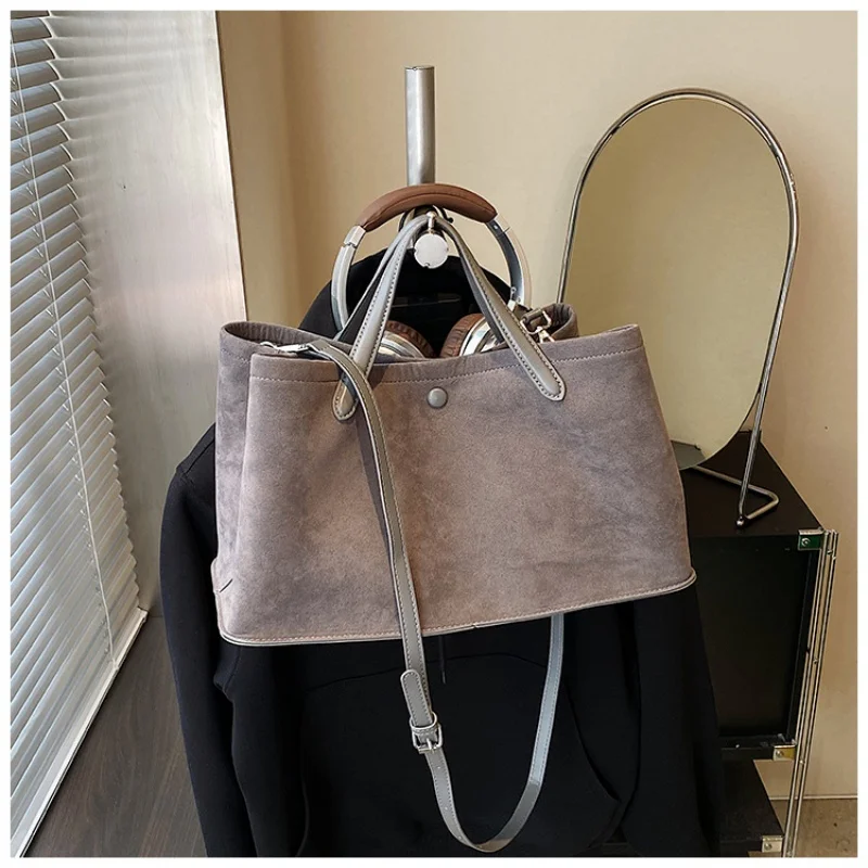 Women's PU Leather Shoulder Bag 2026 Winter New Fashion Retro Underarm Bag Luxury Brand Designer Handbags Tote Bags