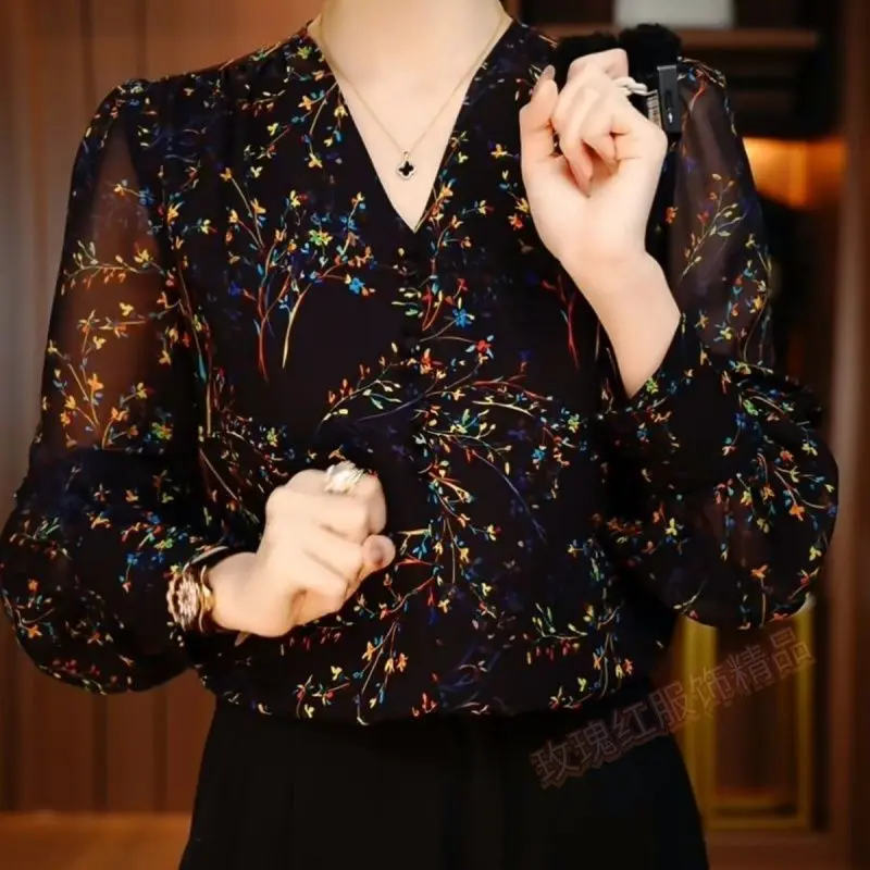 Chemise florale à manches longues pour femmes, col en V, style occidental, réduction de l'âge de la colonne vertébrale, simple, léger, luxe, automne, nouveau, 2024