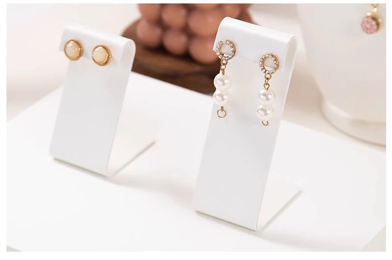 Earring Holder Ear Studs Jewelry Display Stand Rack Elegant White Leather Dangle Clip Hoops Earrings Jewellery Retail Organizer
