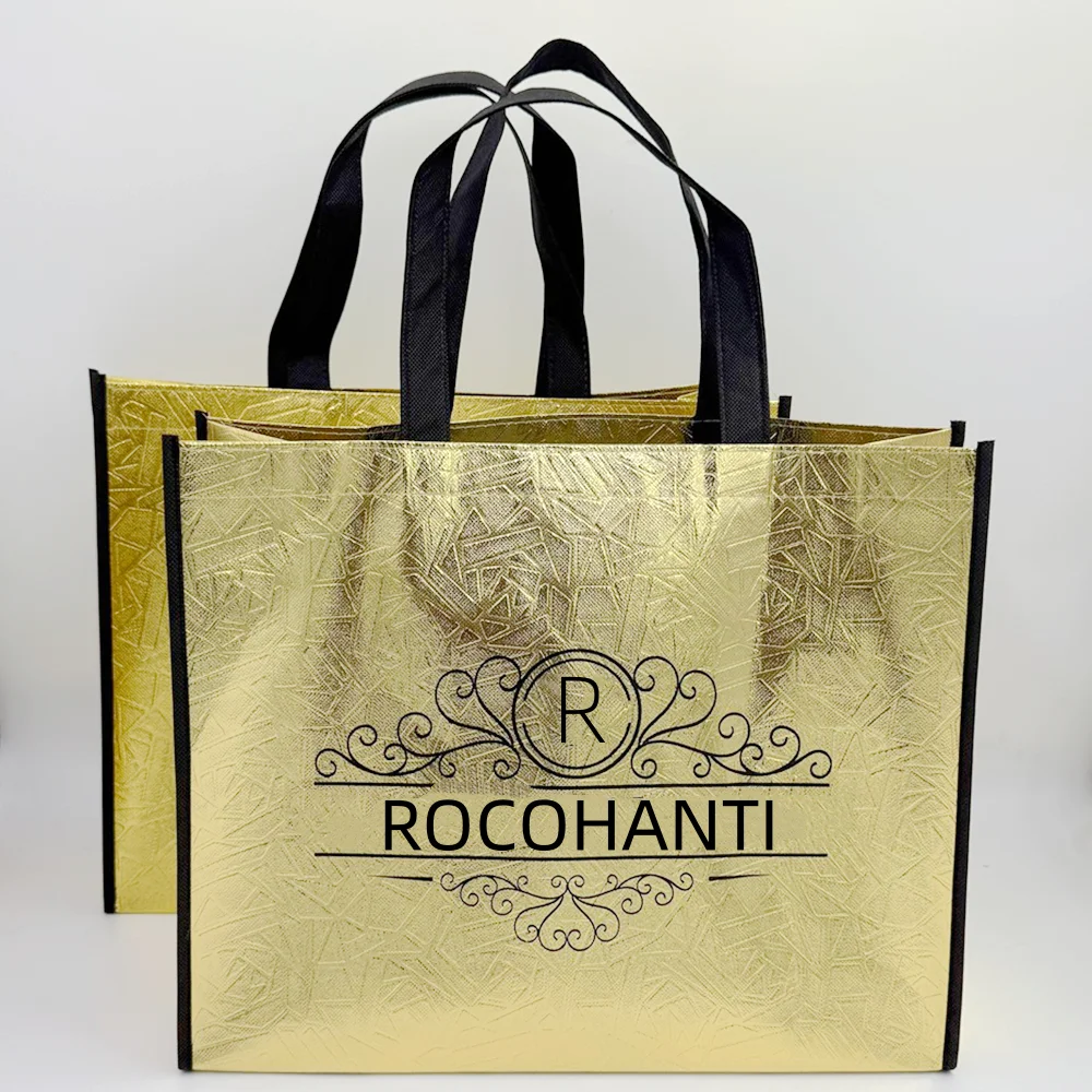 50X قابلة لإعادة الاستخدام شعار مخصص مطبوعة محبوكة فاخرة للمتسوقين حقيبة كبيرة الذهب لامع شنطة هدايا PP غير المنسوجة البقالة حقيبة تسوق