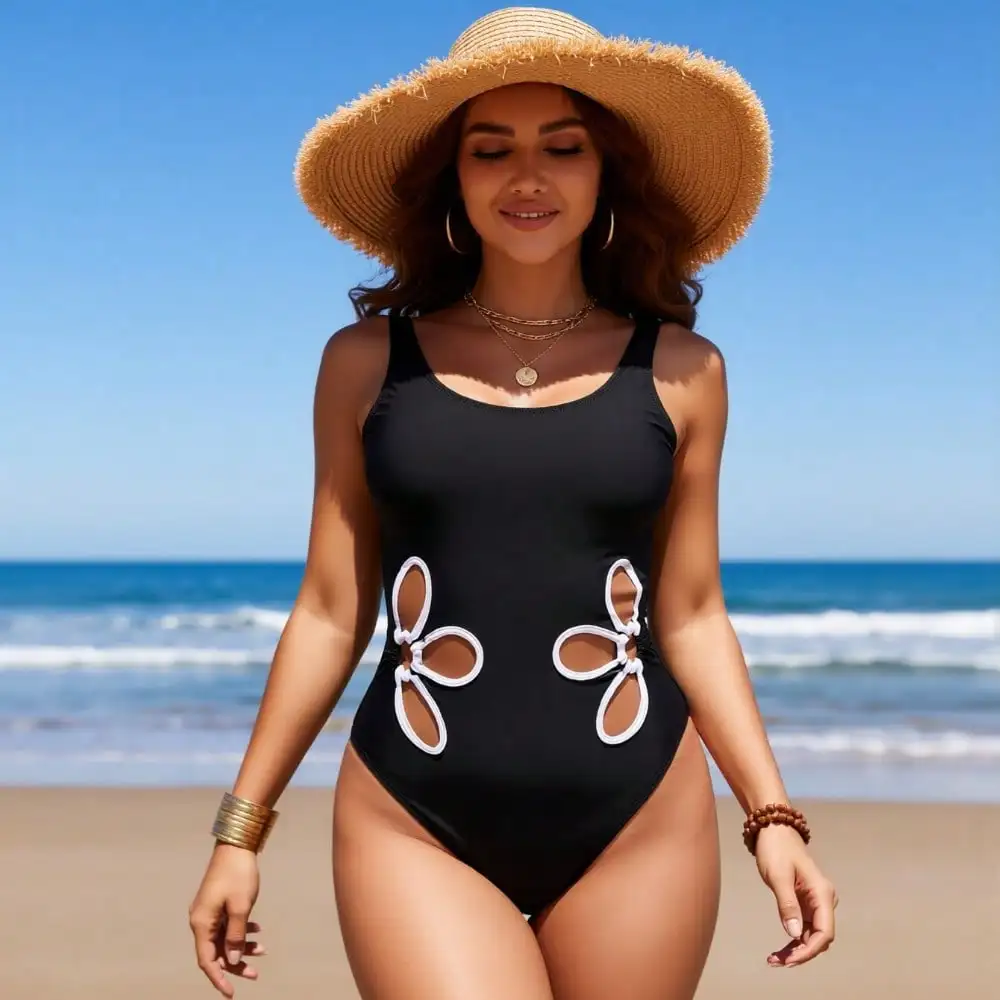 Traje de Baño de Una Pieza para Mujer 2026: Negro Sólido, Detalle Lateral con Recorte Floral Blanco, Escote Redondo, Pierna de Corte Alto, Estilo Chic para la Playa