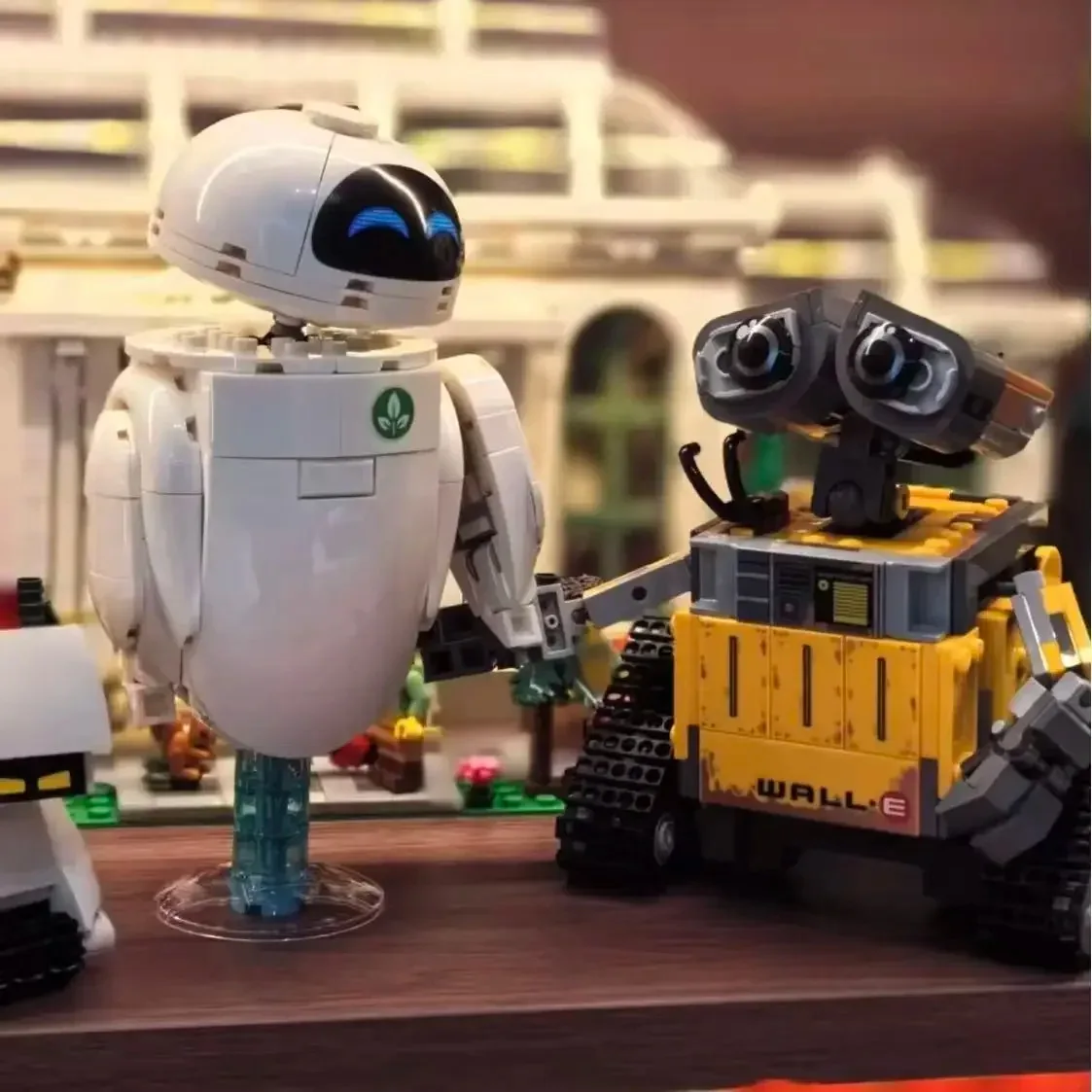 มีสินค้าในสต็อก 811 ชิ้น เหมาะสำหรับ 43279 หุ่นยนต์วอลลี่ อีฟ ตัวต่อ บล็อก ตัวละครการ์ตูนน่ารัก ของเล่น ของขวัญวันคริสต์มาส วันเกิด