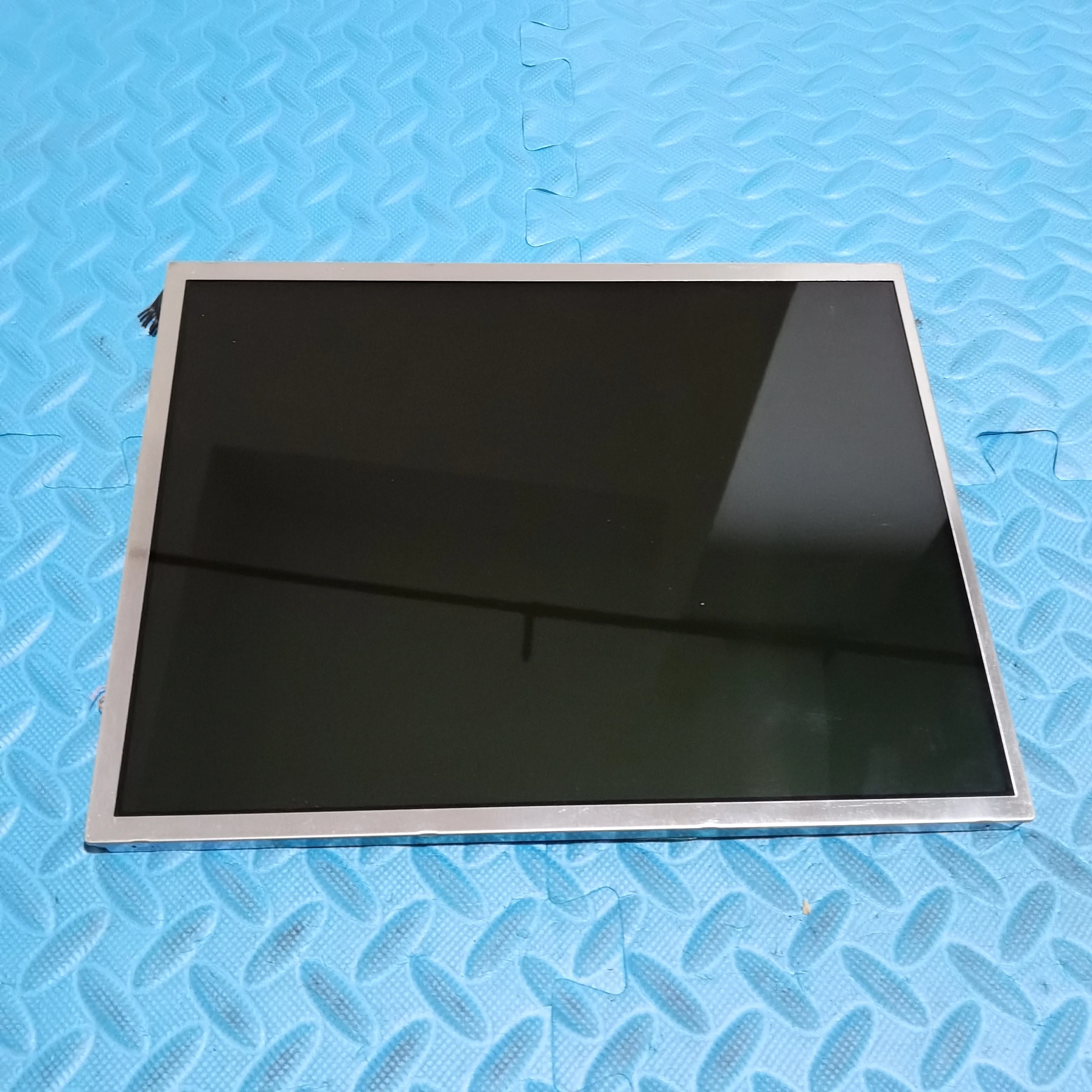 100% original 7-inch A070FW03 V8 LCD display screen