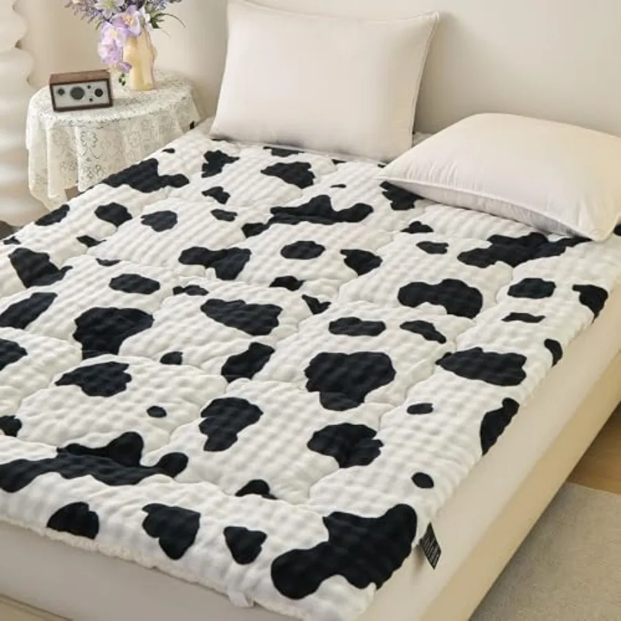 

Mattress Pad 78 x 80 Inch Size Mattress Cover Warm Thicken Velvet Breathable and Comfortable with 4 Elastic Band Deep Pocket St