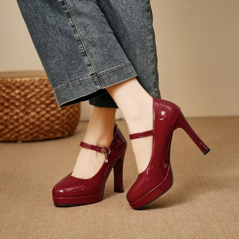 

Outdoors Women's Shoes Platform Solid Color New 2025 Hot Sale Spring Summer Shallow Mouth Buckle Round Head Shoes for Women New