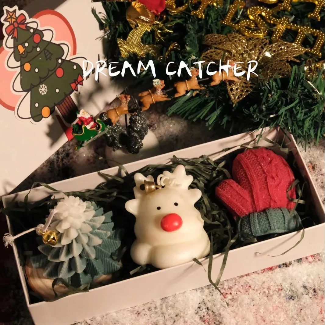 

Christmas Creative Handmade Scented Candle Gift Set Deer Christmas Tree Shaped Aromatherapy Candles Set of 3 for Presents Gifts