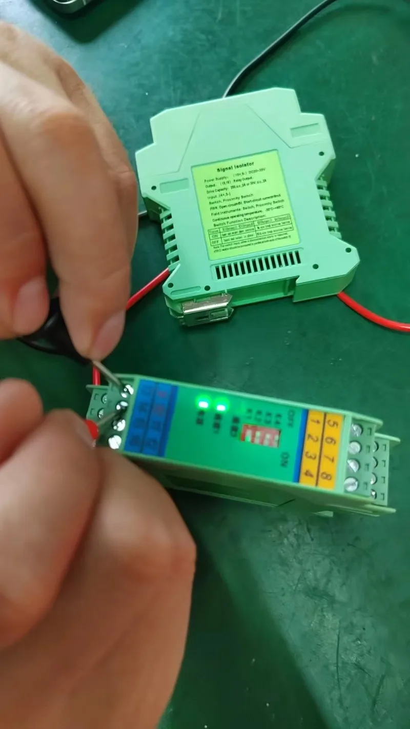 Relè di sicurezza multifunzionale durevole 2025 Relè per tende luminose con griglia di sicurezza universale 12/24 V CC