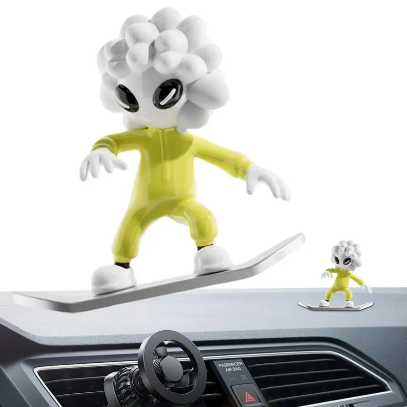 

Мультяшная фигурка на приборной панели, мультяшный скейтборд, автомобильная фигурка для приборной панели, отделка, украшения с персонажами для дороги