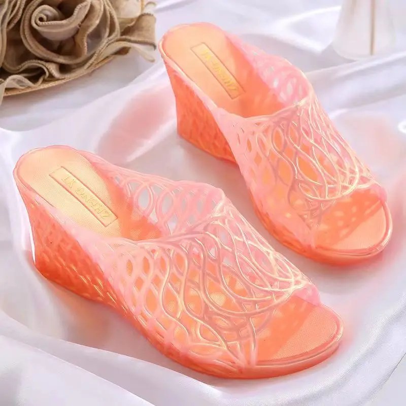 New Women\'s Summer One Word Hollow Out Casual Slipper Soft Sole Non Slip Wedges Outdoor Slipper Home Slippers Bathroom Slippersi