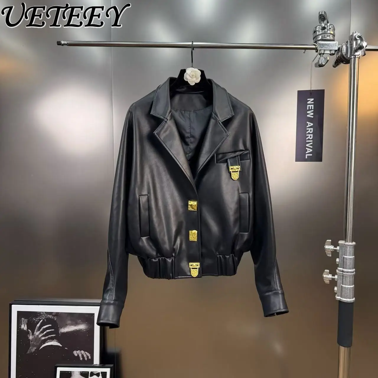 2025 خريف شتاء جديد التلبيب كم طويل مشبك معدني بولي Leather سترة جلدية المتخصصة واحدة الصدر سترة جلدية قصيرة عادية معطف #1