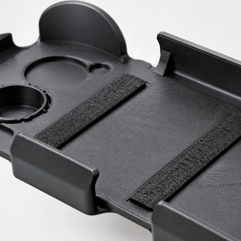 Handheld Device Grip with Raised Retaining Edges and Textured Body for AYN 3 R9CB