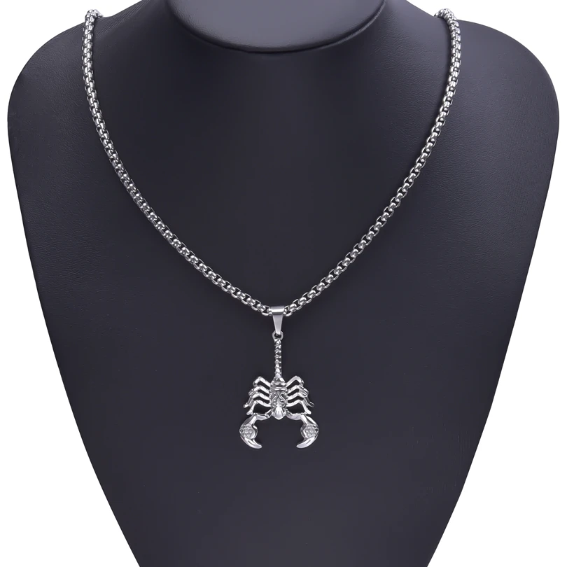 Punk Animal Crawl Scorpion Pendant 50cm Chain Necklace Hip Hop Male Jewelry Stainless Steel Necklaces For Women Men Accessories