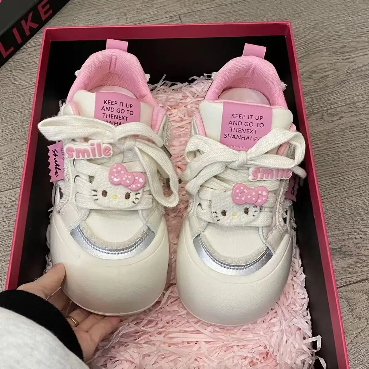 

real pictures 2025 autumn winter new Celebrity hello Kitty cat crtoon Cute Campus Thick Soled women flats ladies Casual shoes